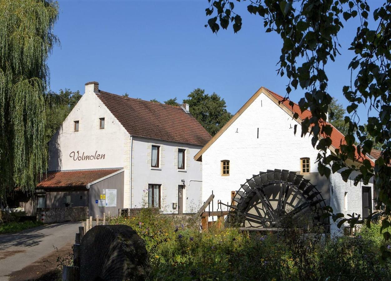 Vakantieverblijf Volmolen B&B Maaseik Luaran gambar